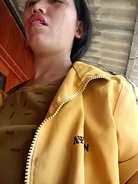 hot-luna- online show from 04/04/26, 02:40