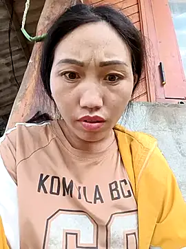 hot-luna- online show from 05/12/26, 08:54