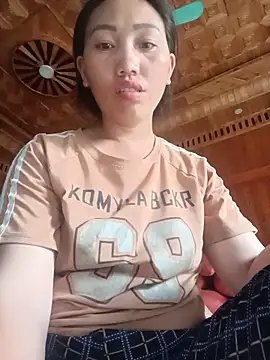 hot-luna- online show from 05/16/26, 10:36