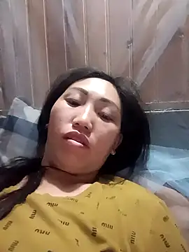 hot-luna- online show from 04/11/26, 09:07