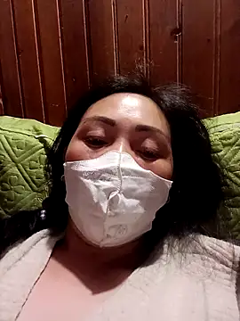 hot-luna- online show from 04/01/26, 07:44