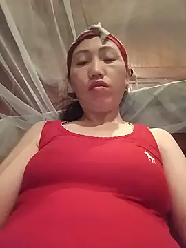 hot-luna- online show from 05/18/26, 07:51