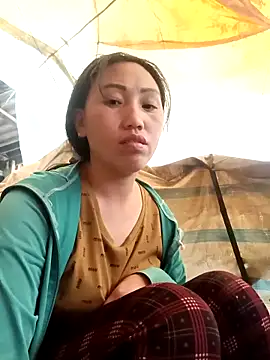 hot-luna- online show from 03/23/26, 10:15