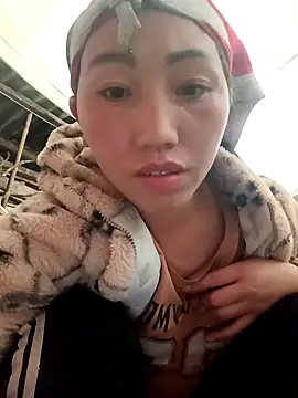 Snapshot of hot-luna- chatting on 02/12/26, 10:37 hot-luna- online show from 02/12/26, 10:37