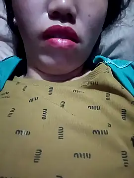 Snapshot of hot-luna- chatting on 02/21/26, 09:50 hot-luna- online show from 02/21/26, 09:50