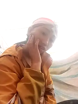 Snapshot of hot-luna- chatting on 02/11/26, 10:15 hot-luna- online show from 02/11/26, 10:15