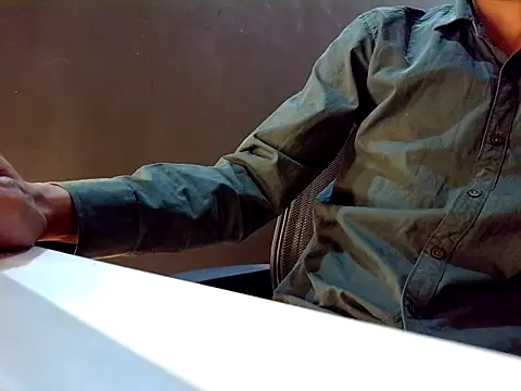 Indian-gentleman teen online show from 03/04/26, 03:42