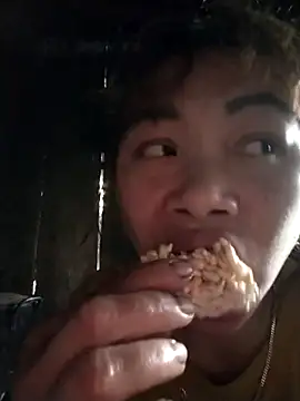 Snapshot of Bella-222 chatting on 02/25/26, 04:34 Bella-222 online show from 02/25/26, 04:34