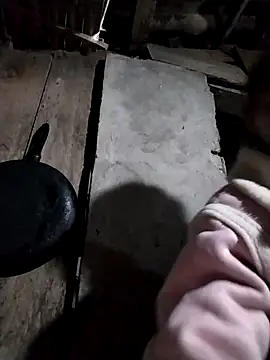 Snapshot of Bella-222 chatting on 03/01/26, 11:43 Bella-222 online show from 03/01/26, 11:43