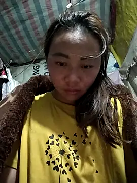 Snapshot of Bella-222 chatting on 02/18/26, 11:23 Bella-222 online show from 02/18/26, 11:23