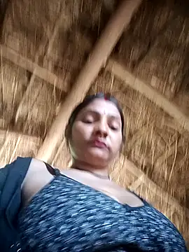 Hotty raghni online show from 02/15/26, 07:51