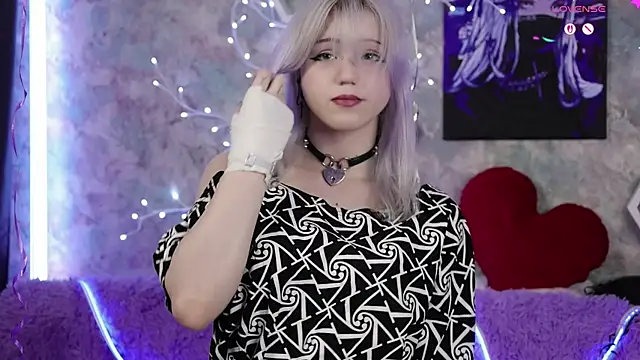 Yunakiss online show from 03/31/26, 09:17