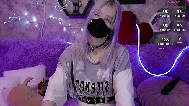 Yunakiss online show from 03/18/26, 09:15