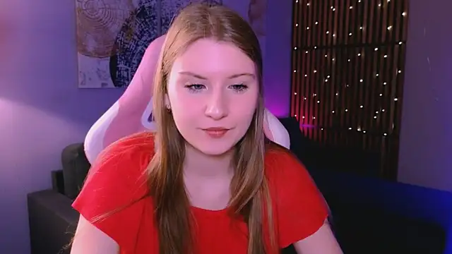 Caroline Desire  online show from 03/25/26, 07:41