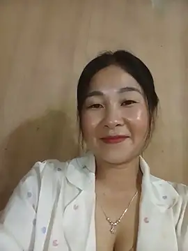 Snapshot of Dunk-namic chatting on 05/22/26, 02:31 Dunk-namic online show from 05/22/26, 02:31
