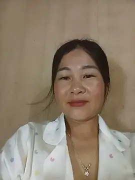 Snapshot of Dunk-namic chatting on 06/17/26, 01:38 Dunk-namic online show from 06/17/26, 01:38