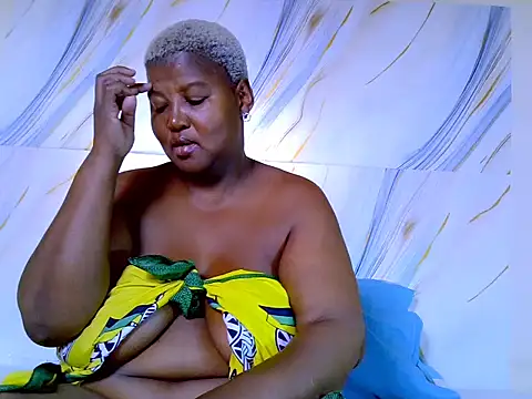 treasure hunny online show from 02/04/26, 03:18