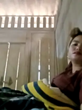 Snapshot of emlylyxinh chatting on 02/07/26, 08:55 emlylyxinh online show from 02/07/26, 08:55