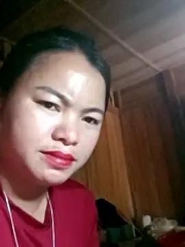 Snapshot of emlylyxinh chatting on 02/18/26, 07:06 emlylyxinh online show from 02/18/26, 07:06