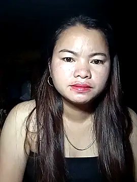 Snapshot of emlylyxinh chatting on 02/18/26, 07:21 emlylyxinh online show from 02/18/26, 07:21