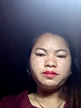 Snapshot of emlylyxinh chatting on 02/12/26, 09:25 emlylyxinh online show from 02/12/26, 09:25