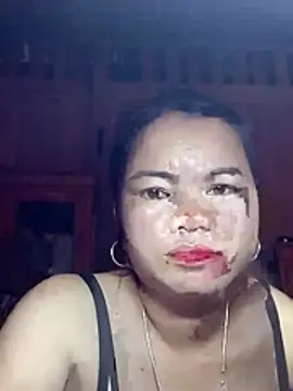 Snapshot of emlylyxinh chatting on 03/03/26, 07:37 emlylyxinh online show from 03/03/26, 07:37