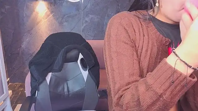 Sophie jones b online show from 04/15/26, 12:42