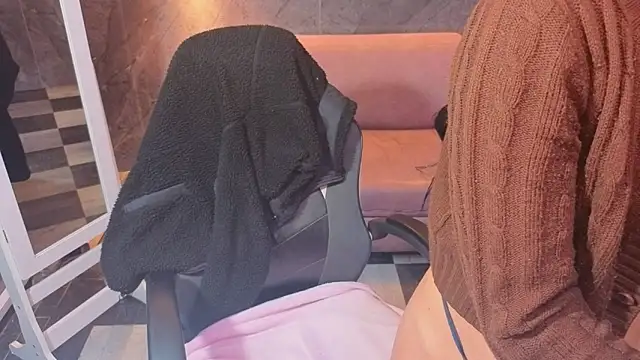 Sophie jones b online show from 04/14/26, 12:32