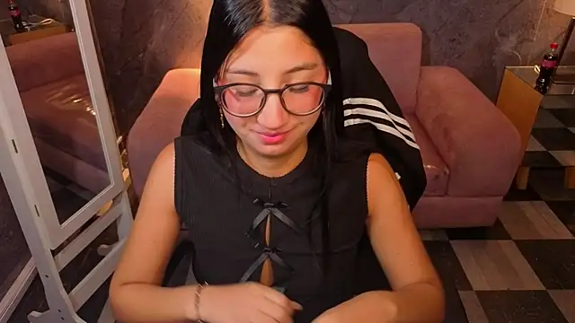 Sophie jones b online show from 05/08/26, 12:42