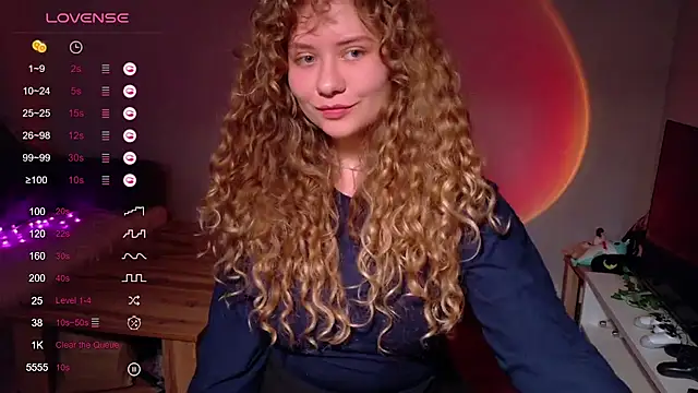 Snapshot of Milounee chatting on 06/19/26, 04:24 Milounee online show from 06/19/26, 04:24