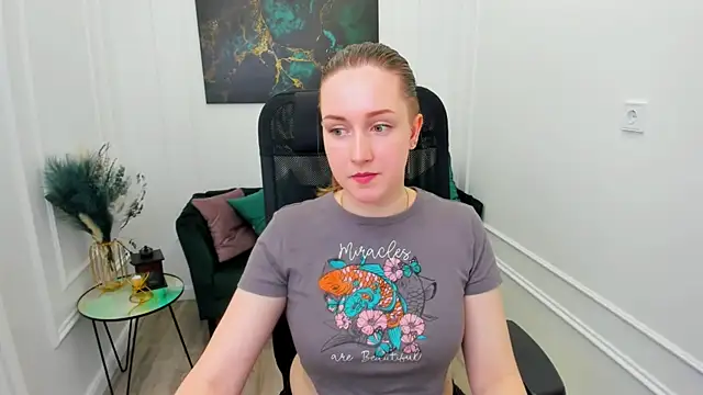 CaseyTerini online show from 04/19/26, 04:24