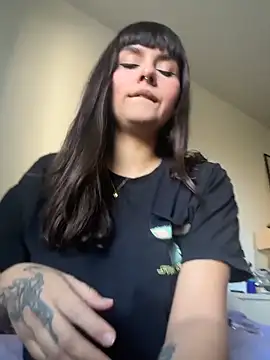 Snapshot of lovelyjinny chatting on 03/03/26, 10:33 lovelyjinny online show from 03/03/26, 10:33