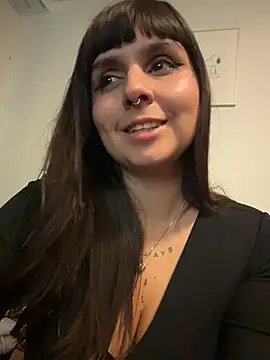 Snapshot of lovelyjinny chatting on 02/21/26, 10:01 lovelyjinny online show from 02/21/26, 10:01