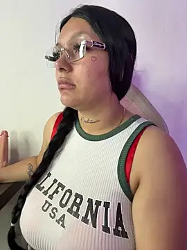 Snapshot of Miia__Taylor chatting on 02/16/26, 02:54 Miia Taylor online show from 02/16/26, 02:54