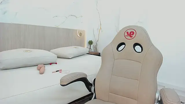 kylie ward online show from 04/15/26, 03:45