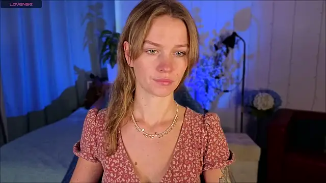 Snapshot of Crystal_Kris chatting on 02/20/26, 01:24 Crystal Kris online show from 02/20/26, 01:24