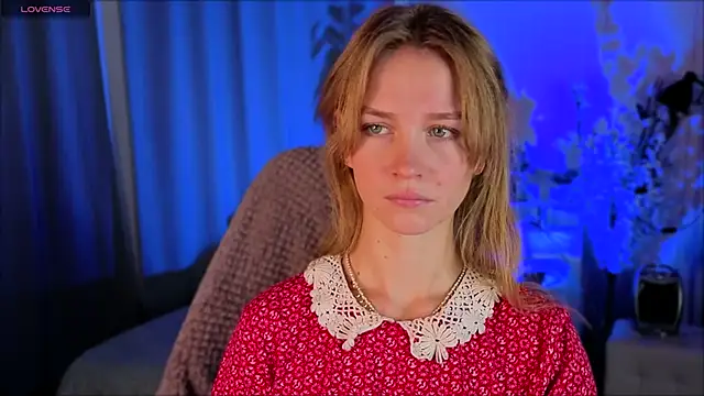 Snapshot of Crystal_Kris chatting on 02/25/26, 05:51 Crystal Kris online show from 02/25/26, 05:51