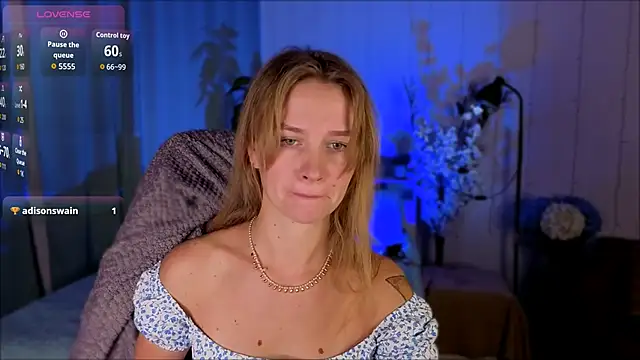 Snapshot of Crystal_Kris chatting on 02/19/26, 05:26 Crystal Kris online show from 02/19/26, 05:26