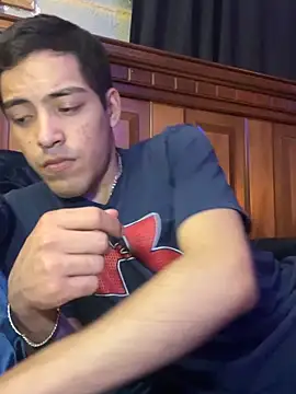 Tupapi696969q online show from 05/13/26, 04:30