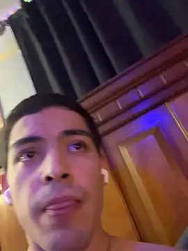 Tupapi696969q online show from 04/14/26, 04:39