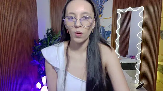 Snapshot of Athenaa_tay chatting on 07/13/26, 03:39 Athenaa tay online show from 07/13/26, 03:39