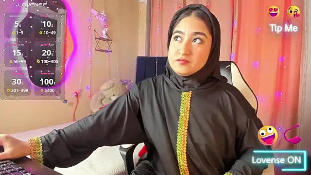 Snapshot of SamiraAwada chatting on 02/04/26, 06:03 SamiraAwada online show from 02/04/26, 06:03