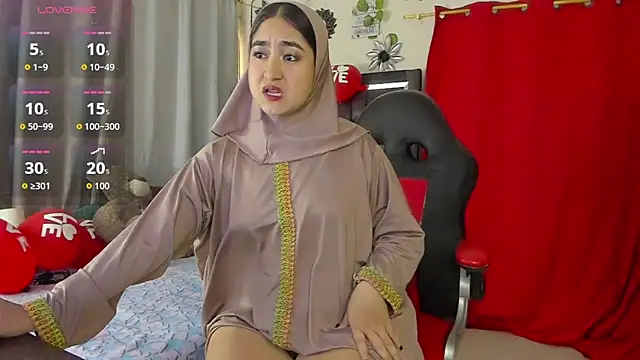 Snapshot of SamiraAwada chatting on 02/18/26, 07:21 SamiraAwada online show from 02/18/26, 07:21