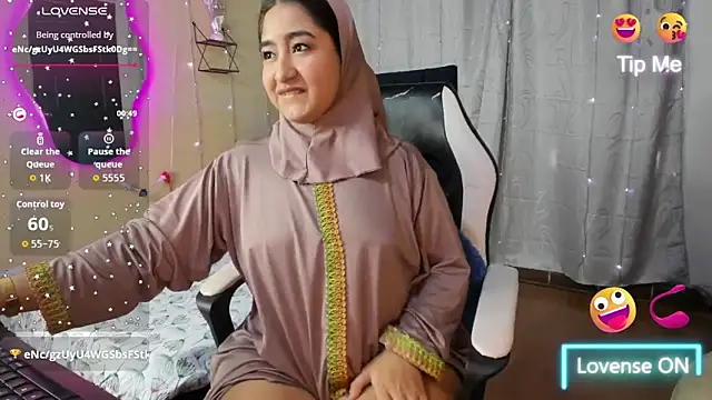 Snapshot of SamiraAwada chatting on 02/21/26, 06:43 SamiraAwada online show from 02/21/26, 06:43