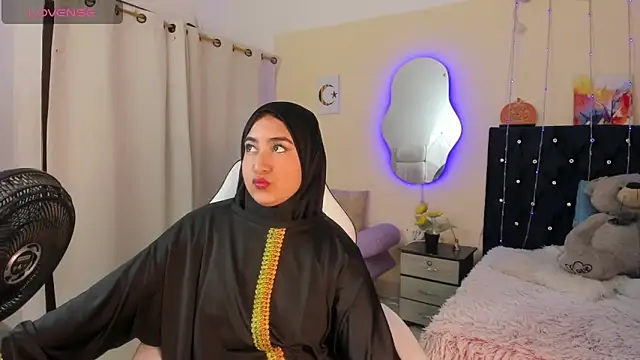 SamiraAwada online show from 04/14/26, 07:19