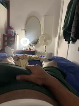 Snapshot of DavShi chatting on 02/22/26, 12:18 DavShi online show from 02/22/26, 12:18