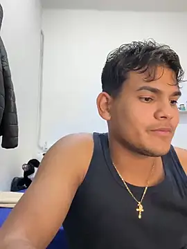 Snapshot of DavShi chatting on 02/15/26, 10:52 DavShi online show from 02/15/26, 10:52