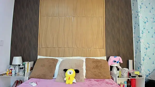 AlisHoward online show from 04/07/26, 07:26