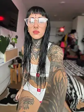 xsadtanas online show from 04/15/26, 04:11