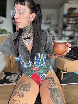 Snapshot of xsadtanas chatting on 02/23/26, 05:35 xsadtanas online show from 02/23/26, 05:35